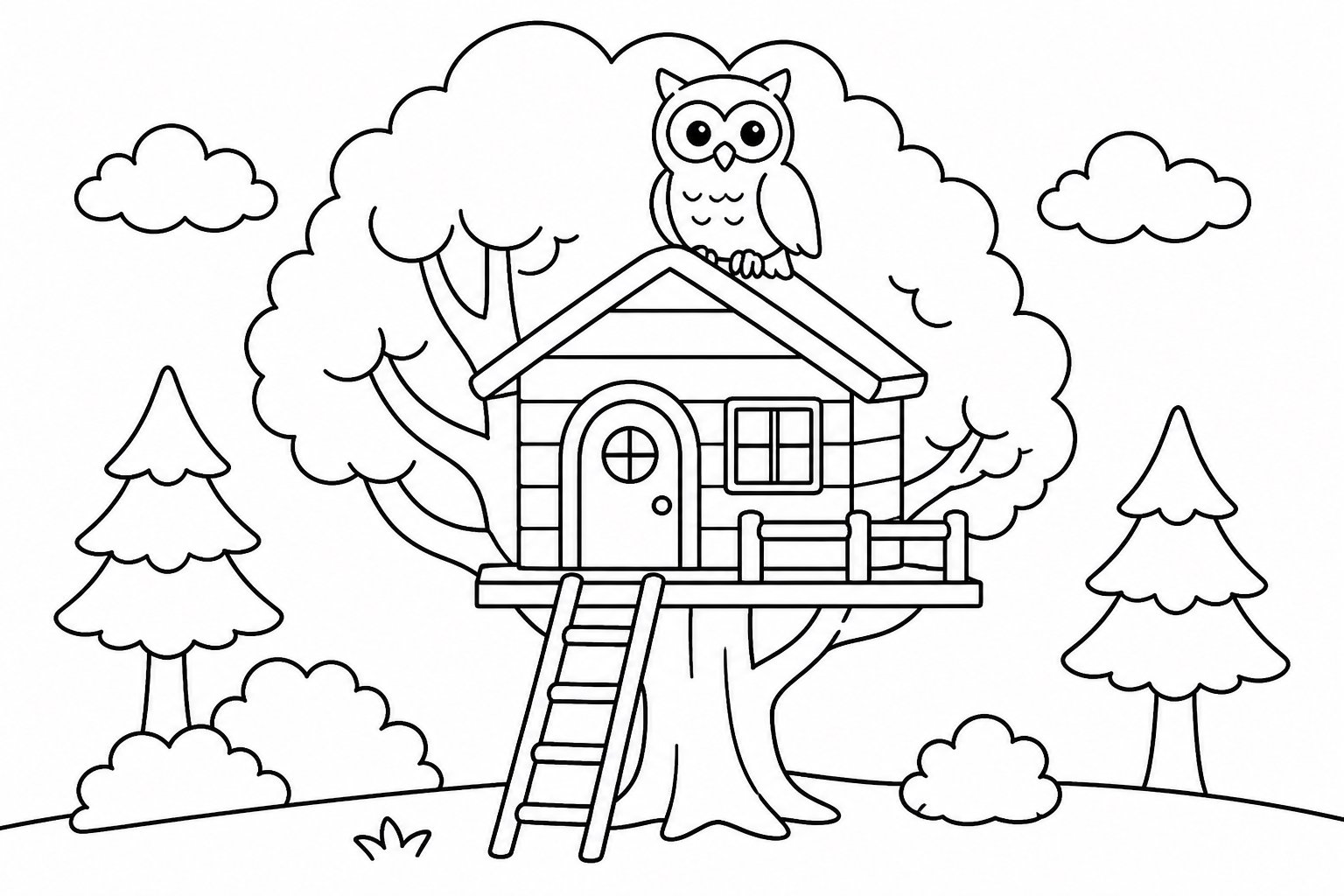 Búho posado en el tejado de la casa del árbol