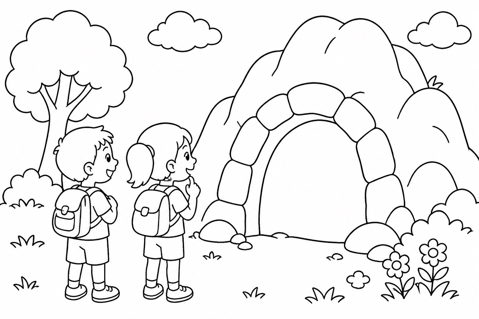 Niños observando la entrada de la cueva