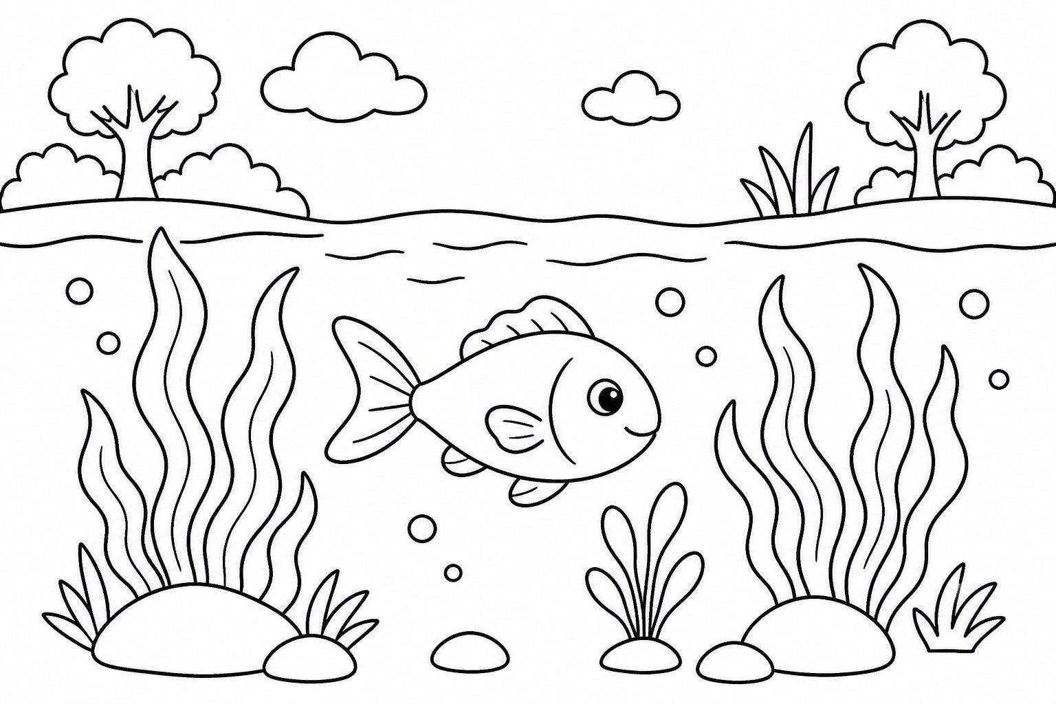 水草の中を泳ぐ魚